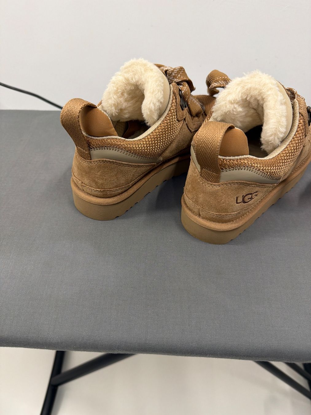 Ugg Scarpe da donna: UGG Damen Schuhe braun Grösse 37 – Usato da Tägerwilen venduto da TinaLupu 4