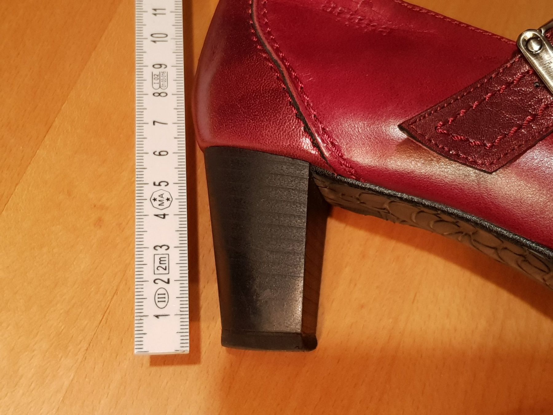 Chaussures femmes: rote Pumps Gr. 39.5, Absatz ca.6cm, Weite H – D'occasion à Menziken par FranzSteff 6