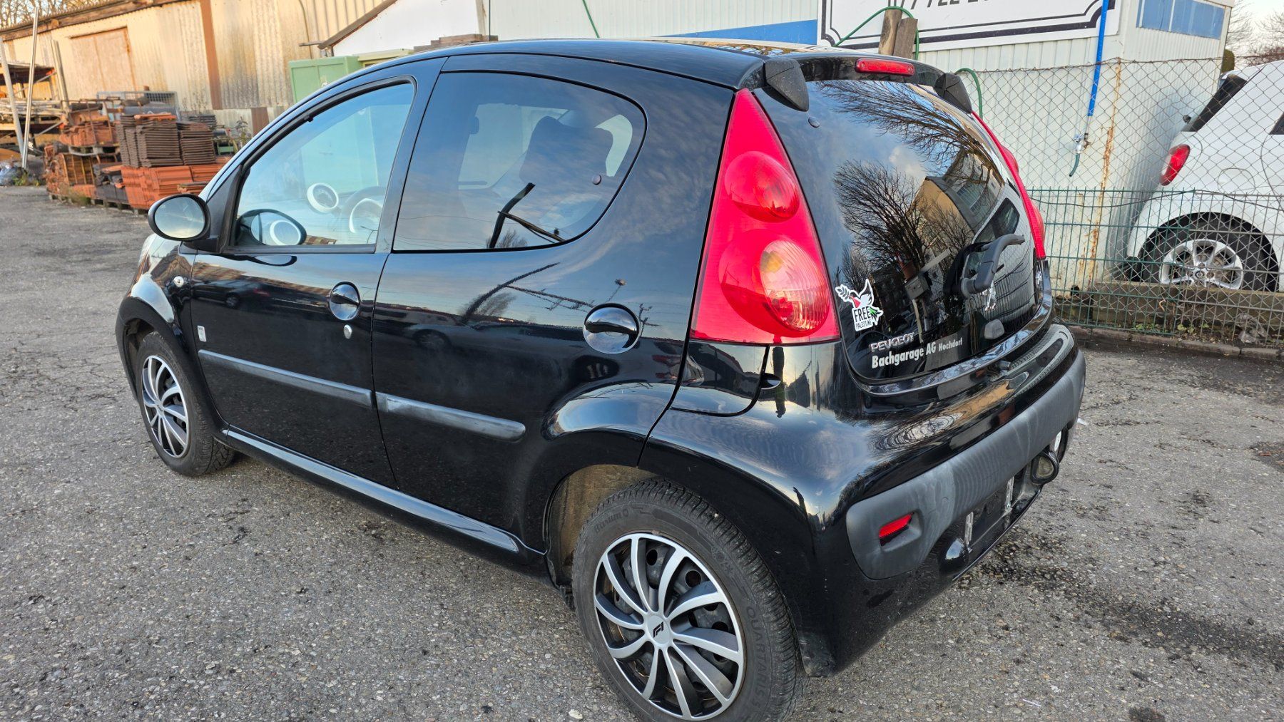 Peugeot Automobili: Peugeot 107 Swiss edition – Usato da Arbon venduto da Tropxe. 4