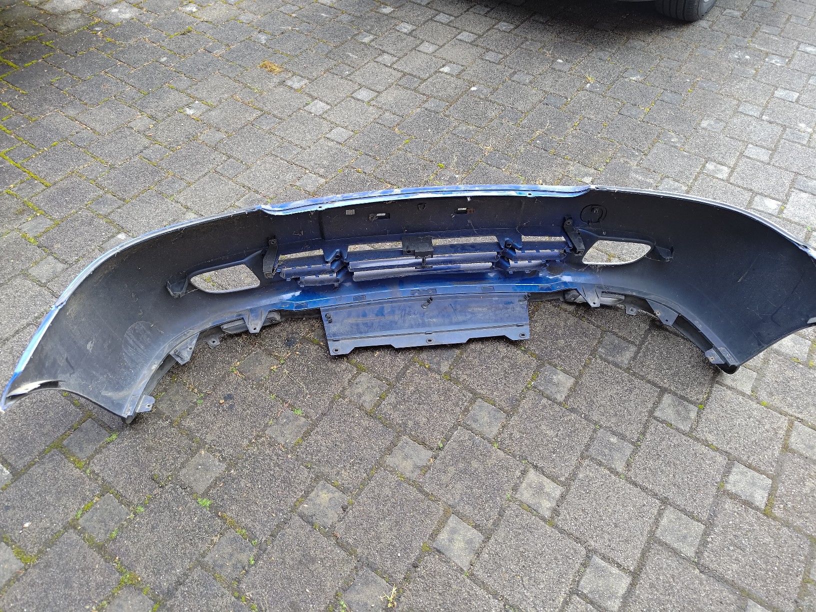 Opel Tutti pezzi di ricambio auto: Opel Astra G Coupe Stossstangen – Difettoso da Niederbipp venduto da doemu.exe 1