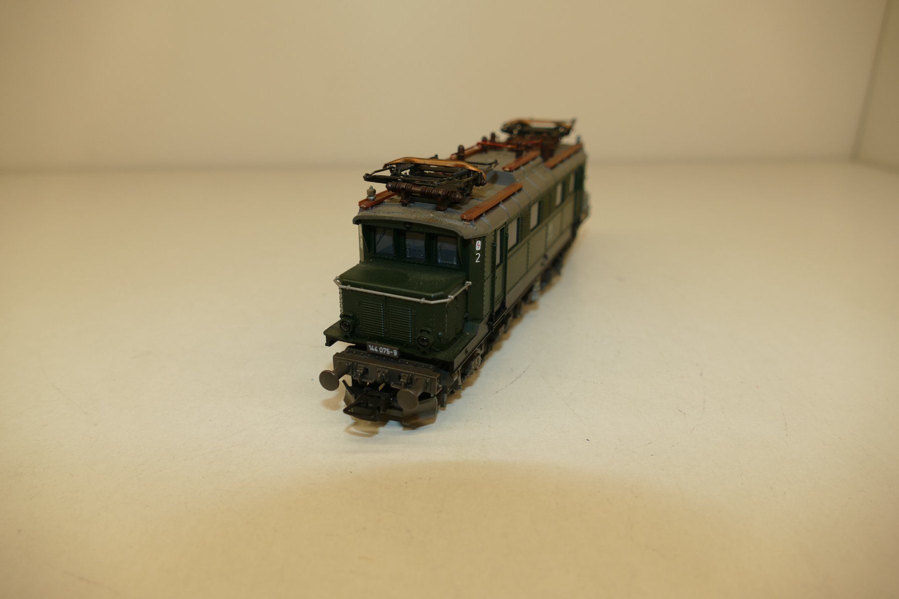 Roco Modellini di ferrovie: Roco H0: DB Elektrolok Baureihe 144 – Usato da Niederhasli venduto da rail-duerst 4