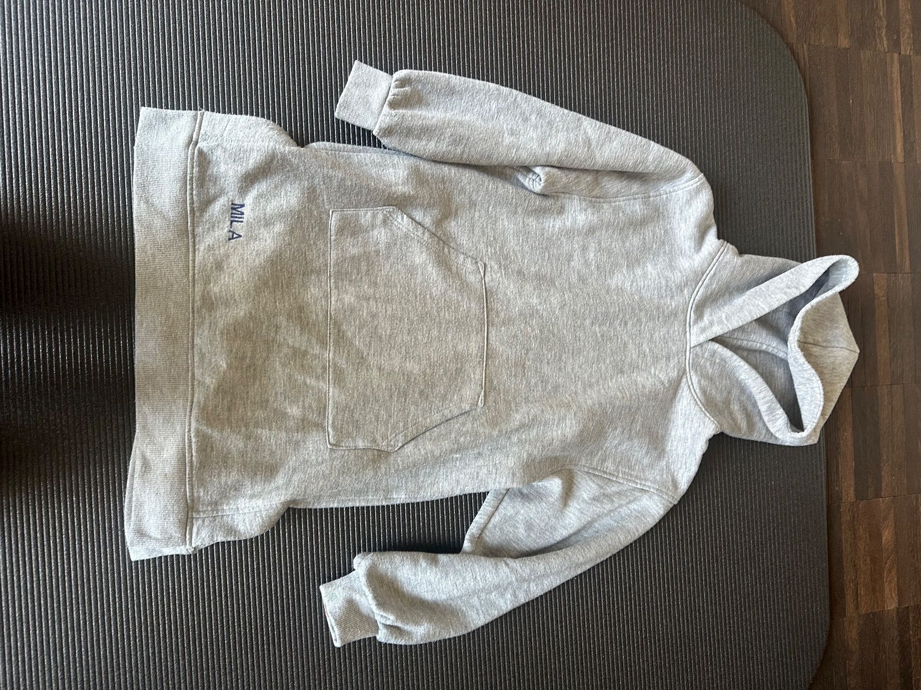 Maglioni & Felpe: Mädchen Pulli mit gesticktem Namen Mila – Usato da Biel/Bienne venduto da Simone2016 1