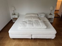 Kingsizebett 180 x 200cm mit Zubehör