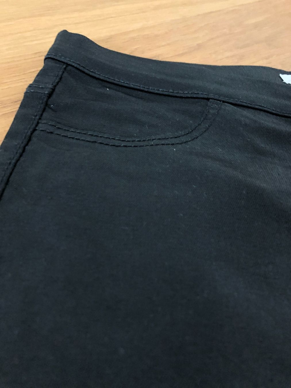 H&M Pantaloni: Mega coole Glanzjeggins Gr. 36 - NEU – Nuovo e nell'imballaggio originale da Grindel venduto da mstalz 2