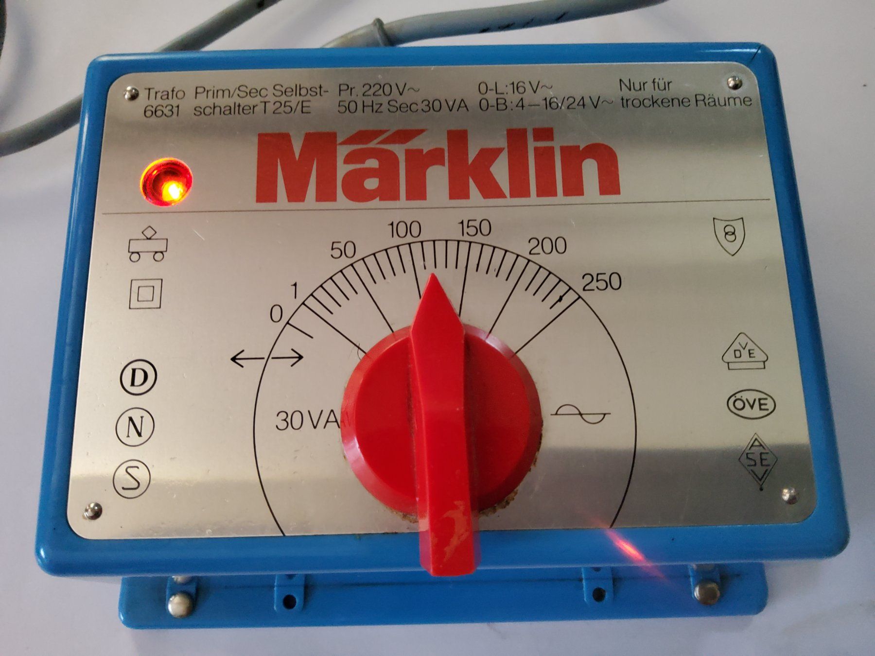 Märklin Batterie, Caricabatterie & Alimentatori: Märklin Transformator Nr. 6631 – Usato da Grüningen venduto da VENOM59