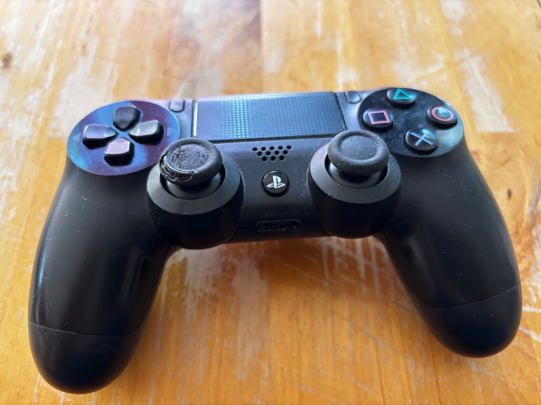Sony Manettes: Original PS4 Controller in Schwarz – D'occasion à Frenkendorf par Fionchen 4