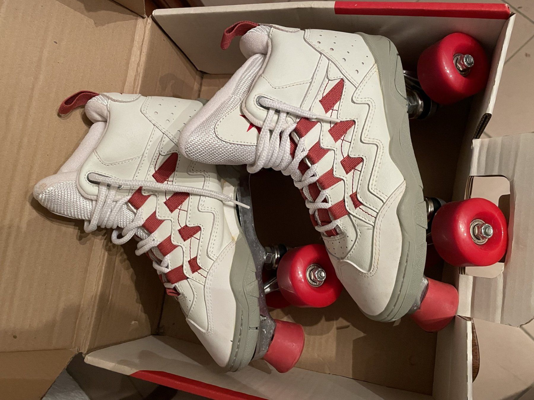 Starway Pattini in linea & Pattini a rotelle: Roller skates Starway – Usato da Gingins venduto da fab_l82j