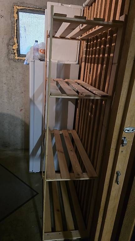 Scaffali: Holzregal – Usato da Wallisellen venduto da alj_cr5c