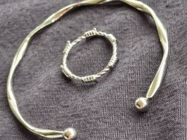 Schmuckset: Armreif und Ring, Silberlook, AISI Top Zustand L