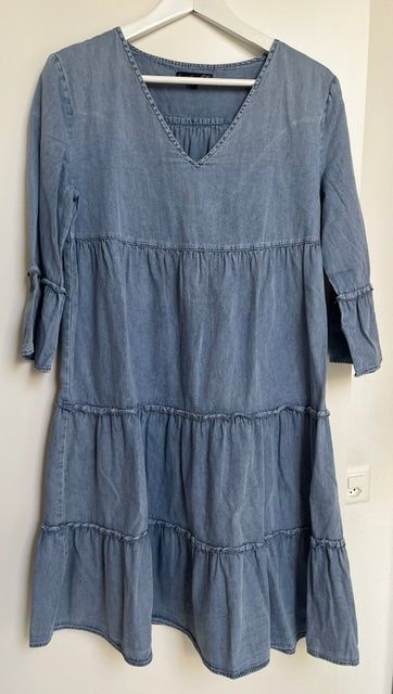 Vestiti: Zeitloses Knielanges Jeans-Kleid – Usato da Steinmaur venduto da Dyleila