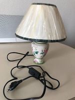 Vintage Tisch-, Nachtisch- Pult- Lampe mit Blumenmuster