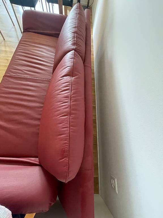 Divani: Sofa Leder dunkelrot – Usato da Alpnach Dorf venduto da Walsche 2