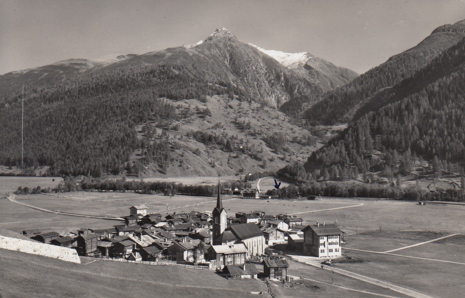Cartoline postali: Ulrichen  VS   im Goms       um 1957 – Usato da Brig venduto da Valcards54