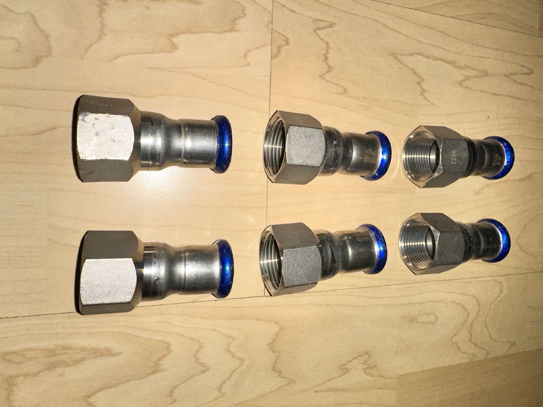 Geberit Tutti gli attrezzi: Geberit Mapress Übergangsstück mit Innengewinde – Nuovo e nell'imballaggio originale da niederhasli venduto da rami016