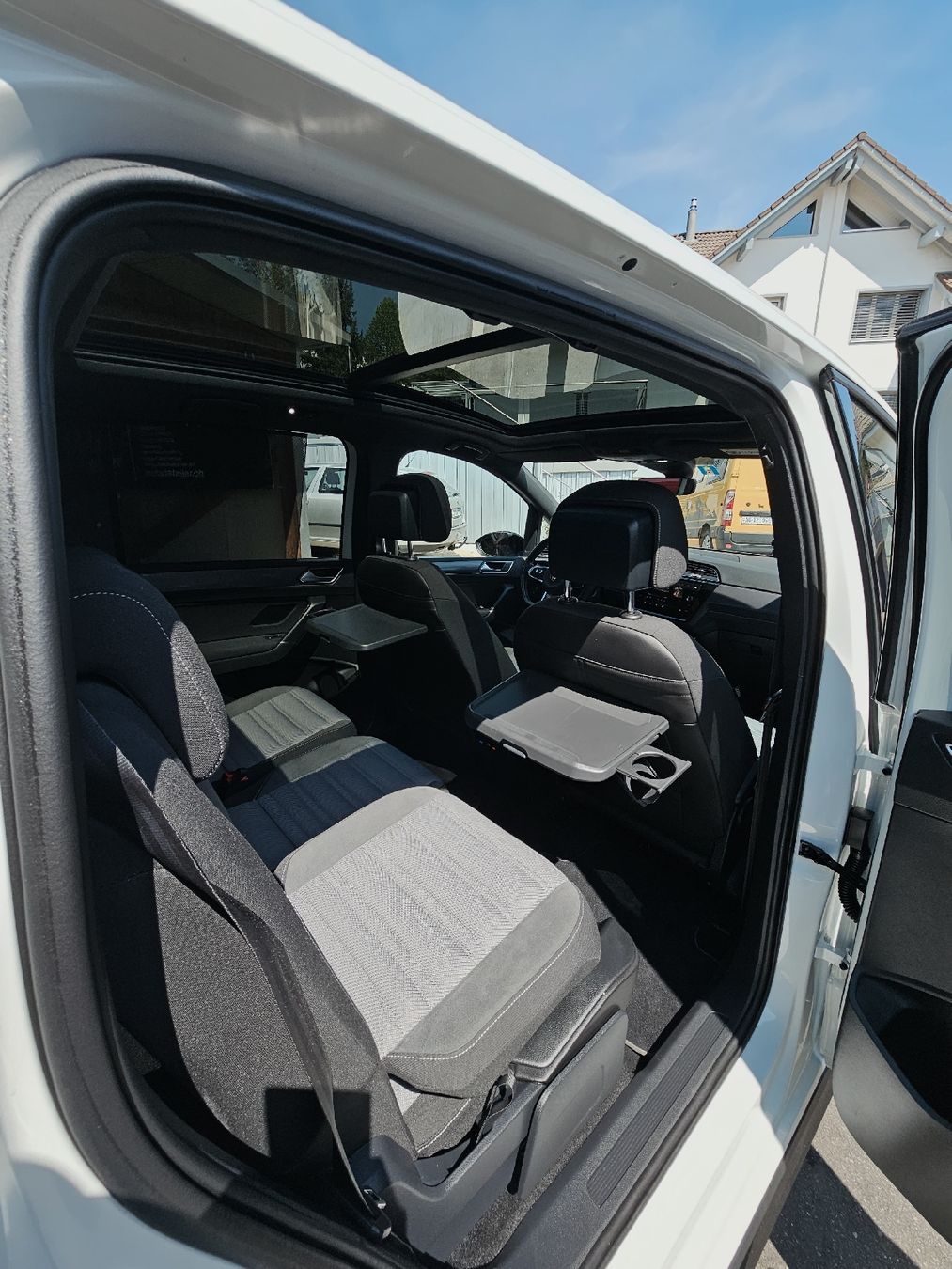 VW Autos: VW Touran R Line – Gebraucht aus Triengen von dio_8nst 4