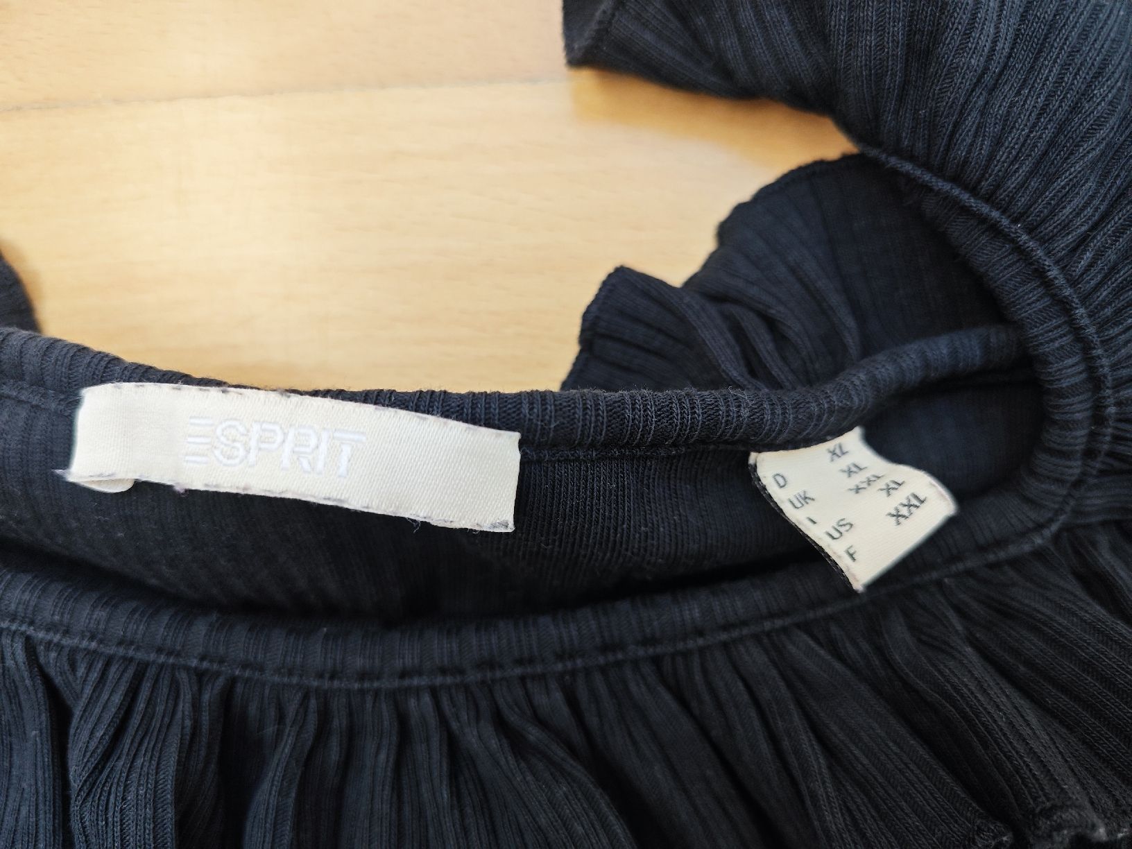 Esprit Tops: Top Esprit  – D'occasion à Sissach par sasocla 1