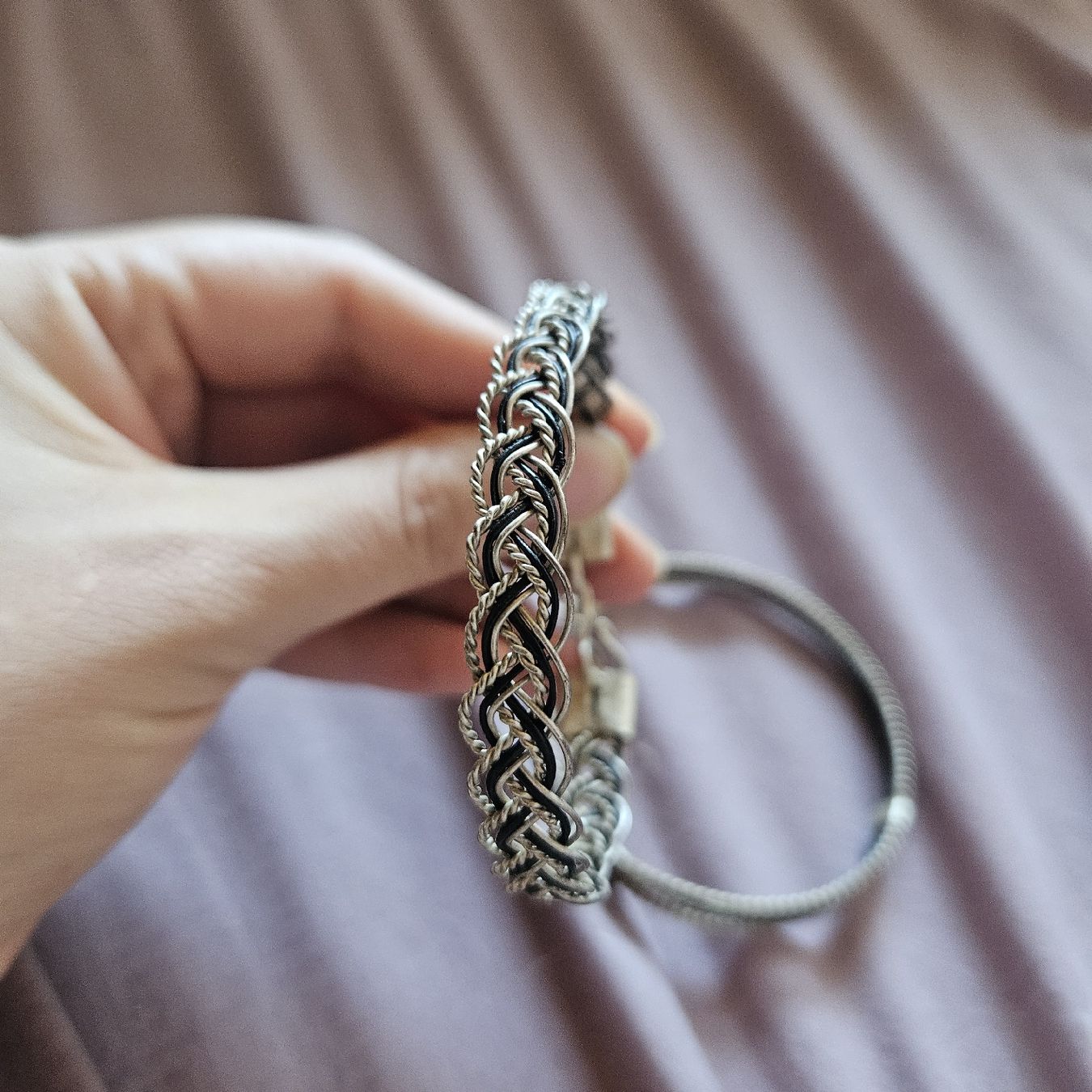 Bracelets: bracelets argentés style tressé – D'occasion à St-gingolph par mel_6vrj 1