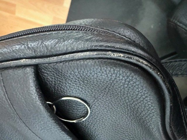 Zaini: Schöner, kleiner Lederrucksack in Schwarz – Usato da Zürich venduto da einalemjena 9