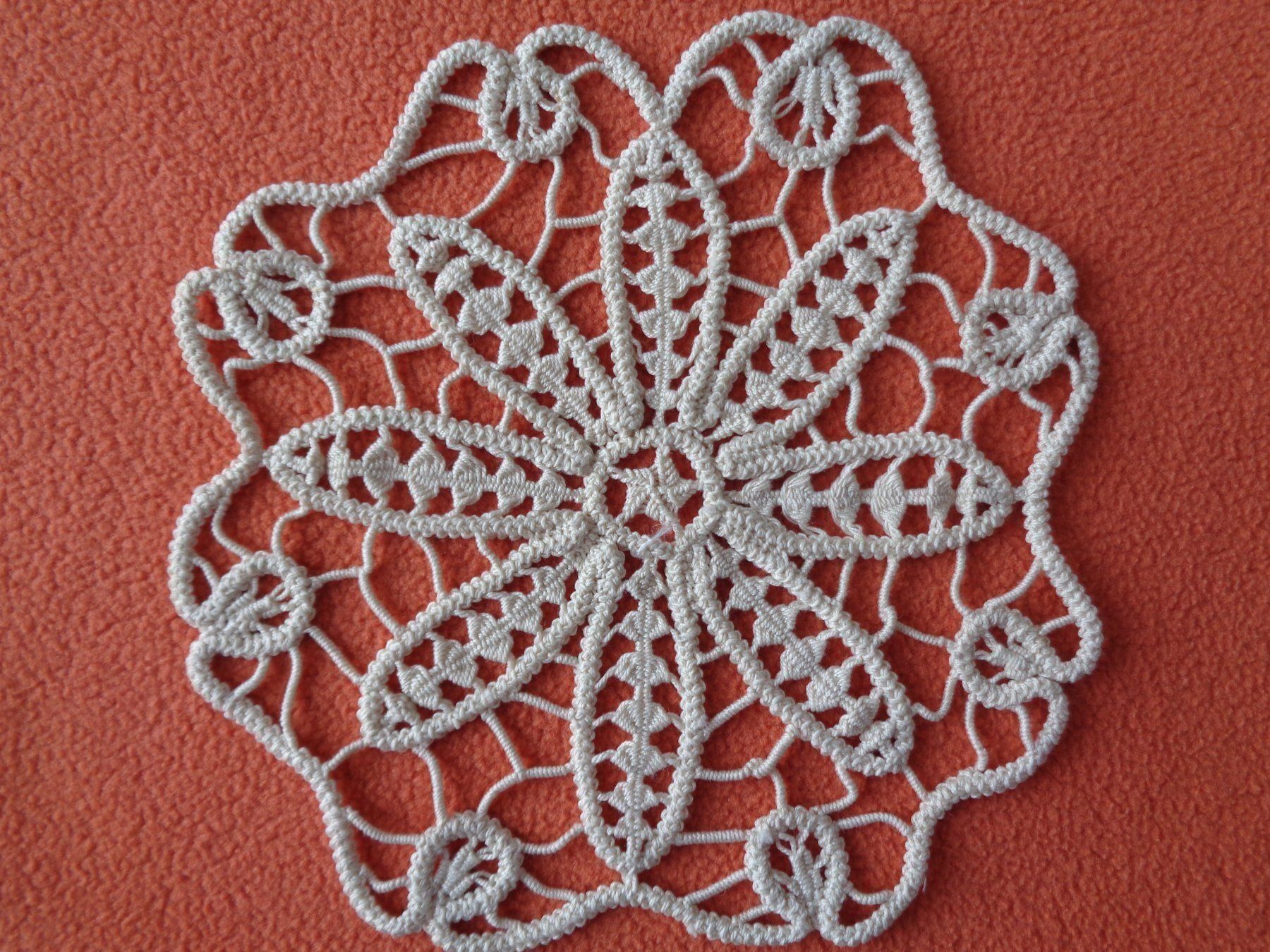 Sottobicchieri: Spitzen Makramee - Handarbeit –3 Deckeli – Usato da Chur venduto da omonia 3