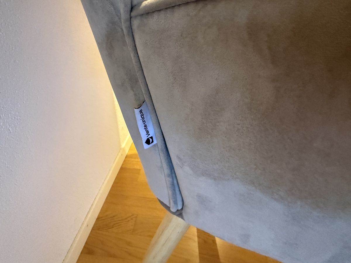 Poltrone: Sessel Samt hellgrau guter Zustand – Nuovo (secondo la descrizione) da Visp venduto da dar_97k8 5