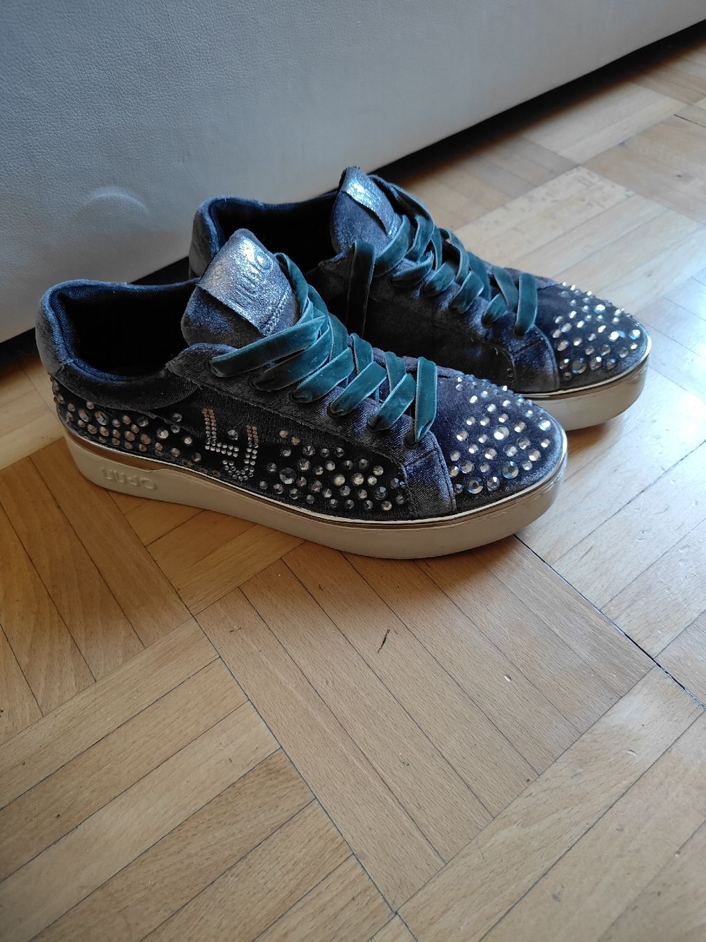 Scarpe da donna: Baskets Liu Jo en velours gris avec strass - Taille 38 – Nuovo (secondo la descrizione) da Biel/Bienne venduto da Edi5Roli3 6