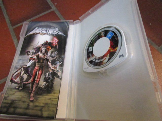 Giochi: Undead Knights PSP – Usato da Olten venduto da Disc-Ausverkauf 1
