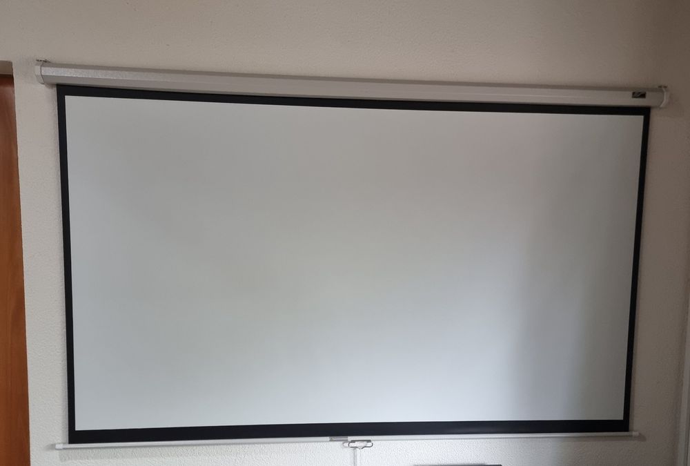 Beamer Viewsonic PX701 4K mit Leinwand Elite Screens Manual (Gebraucht ...