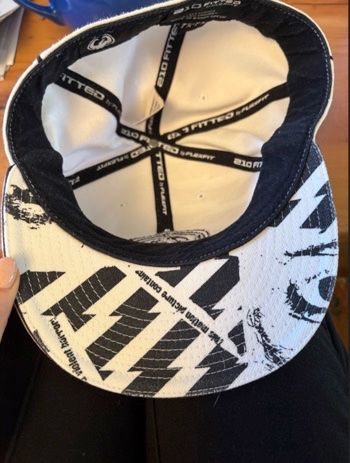 Chapeaux, bonnets & casquettes: Casquette blanche – D'occasion à Lausanne par milou201619 2