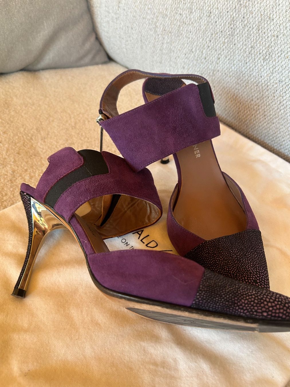 Scarpe da donna: Chaussure neuve – Usato da Les Diablerets venduto da farinelli01 1