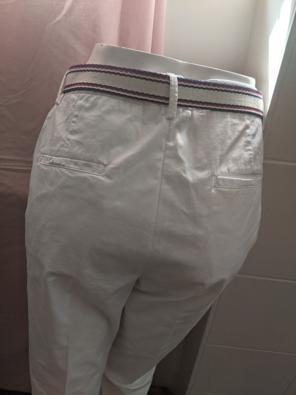 Tommy Hilfiger Pantaloni: Hilfiger Damenhose dazu passende Bluse – Nuovo (secondo la descrizione) da Langnau am Albis venduto da Judithsebi 2