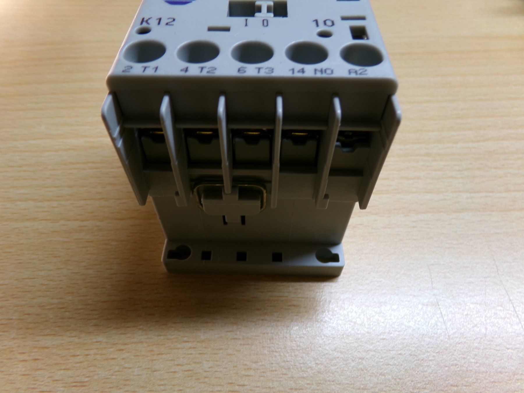 Elektronikbauteile: Kleinschütz 24VDC AB K12-10 – Gebraucht aus Hombrechtikon von Maloev17 1