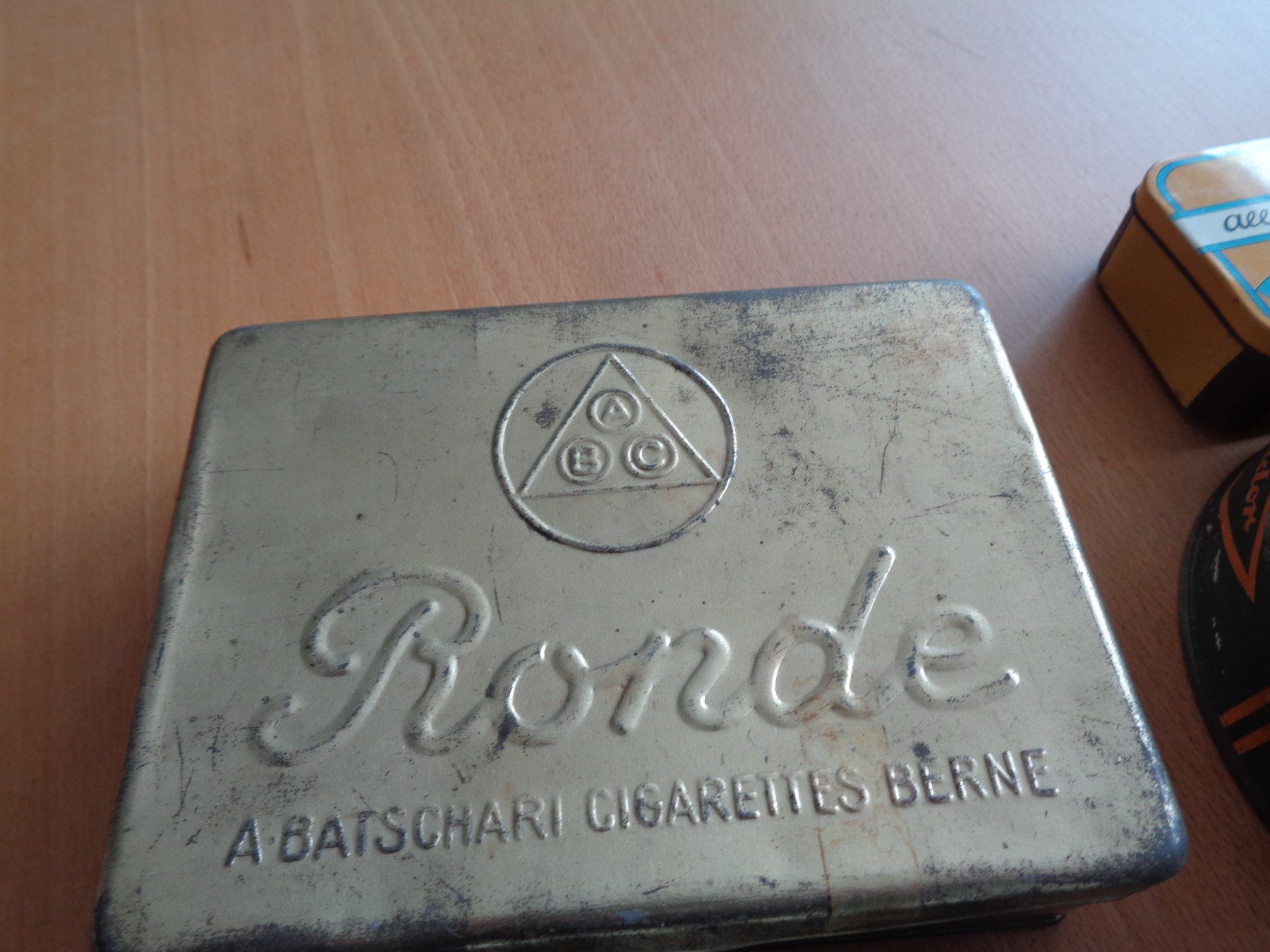 Altre Stoviglie: Antike Werbe Metalldosen Basler Läckerli – Usato da Schmitten FR venduto da aargi49 2