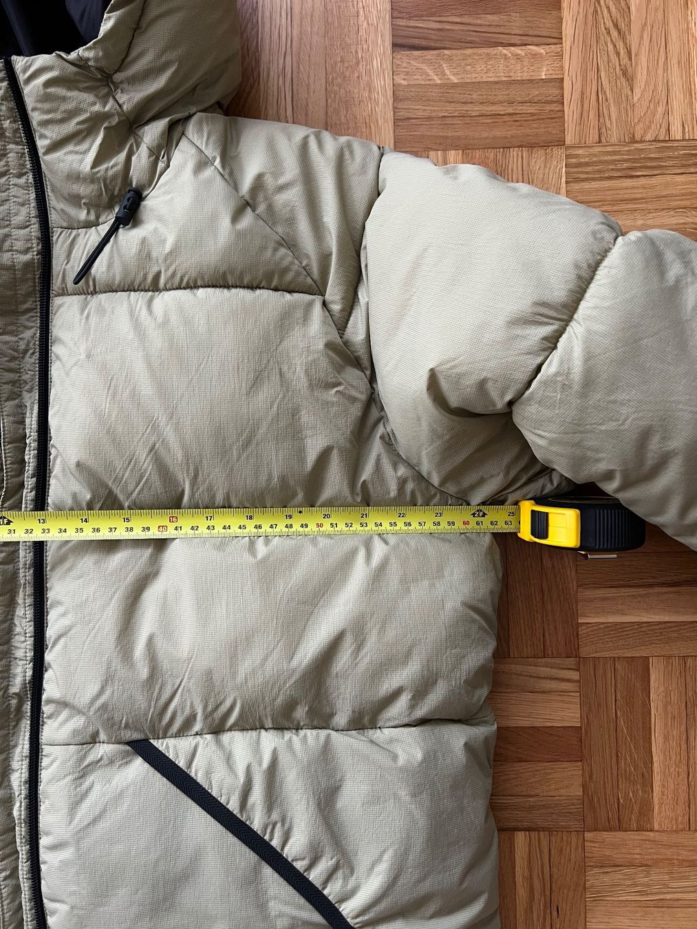 Giacche: Warm Winter Puffer Jacket, Unisex - Size L – Usato da Balerna venduto da gua_65n2 2