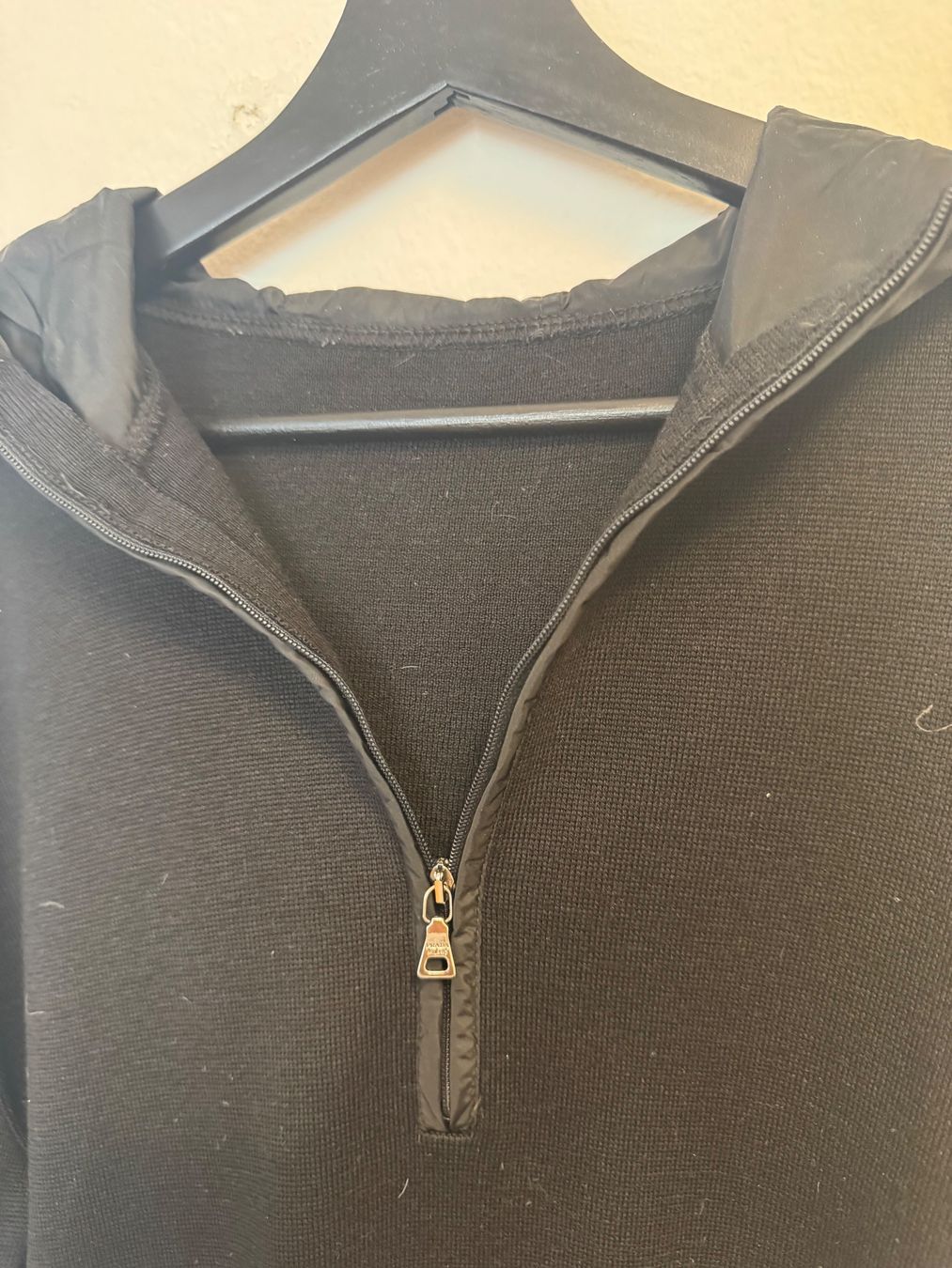 Prada Pulls & Sweat-shirts: Prada Kapuzenpullover, Gr. 56, Schwarz – D'occasion à Zürich par nils.alex 2