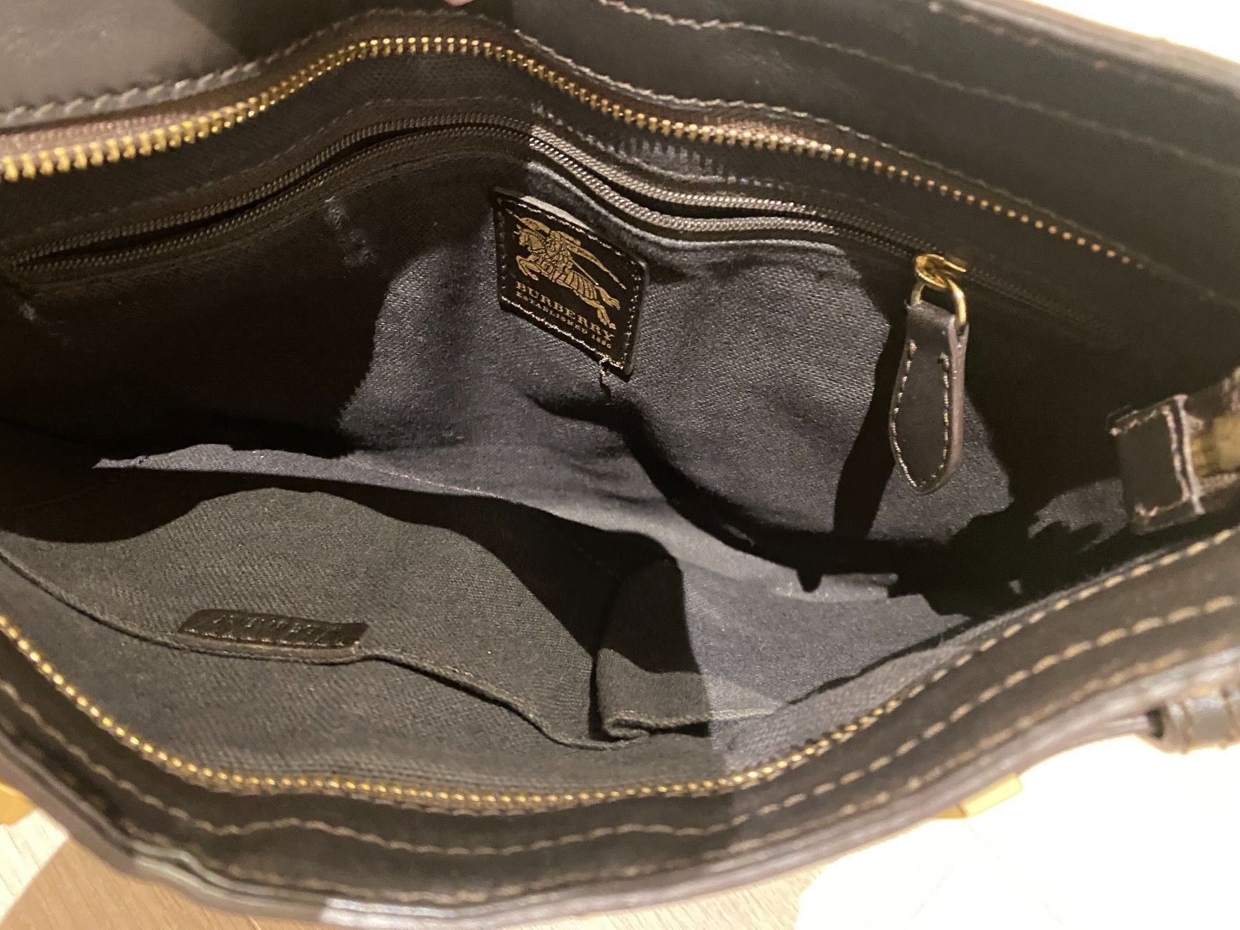 Burberry Taschen für Damen: Burberry Prorsum Handtasche – Gebraucht aus Wallisellen von Nataschab0 4