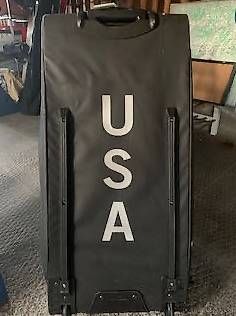 Nike Olympic Team USA Rollkoffer (Gebraucht) in Buochs für CHF 120 ...