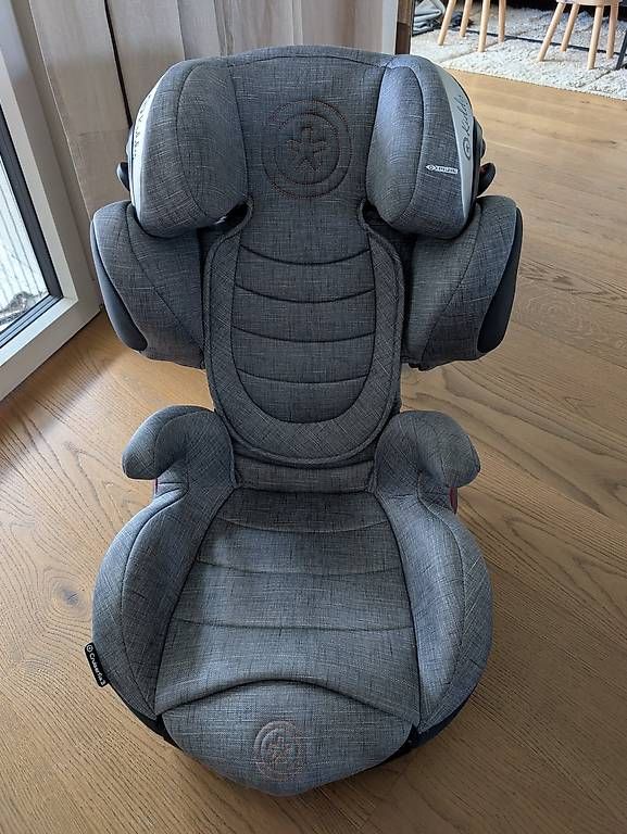 Seggiolini per auto: Kiddy Cruiserfix 3 grau – Usato da Zürich venduto da KKMocca