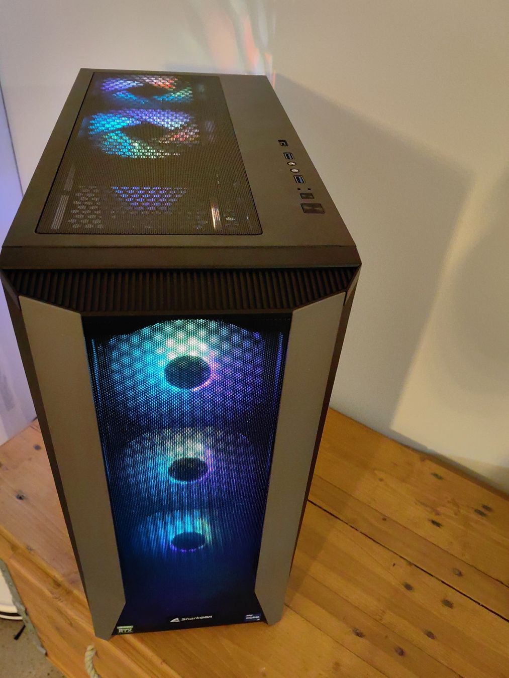PCs: Sharkoon Gaming PC – Neu und originalverpackt aus Zürich von Bozakis 3