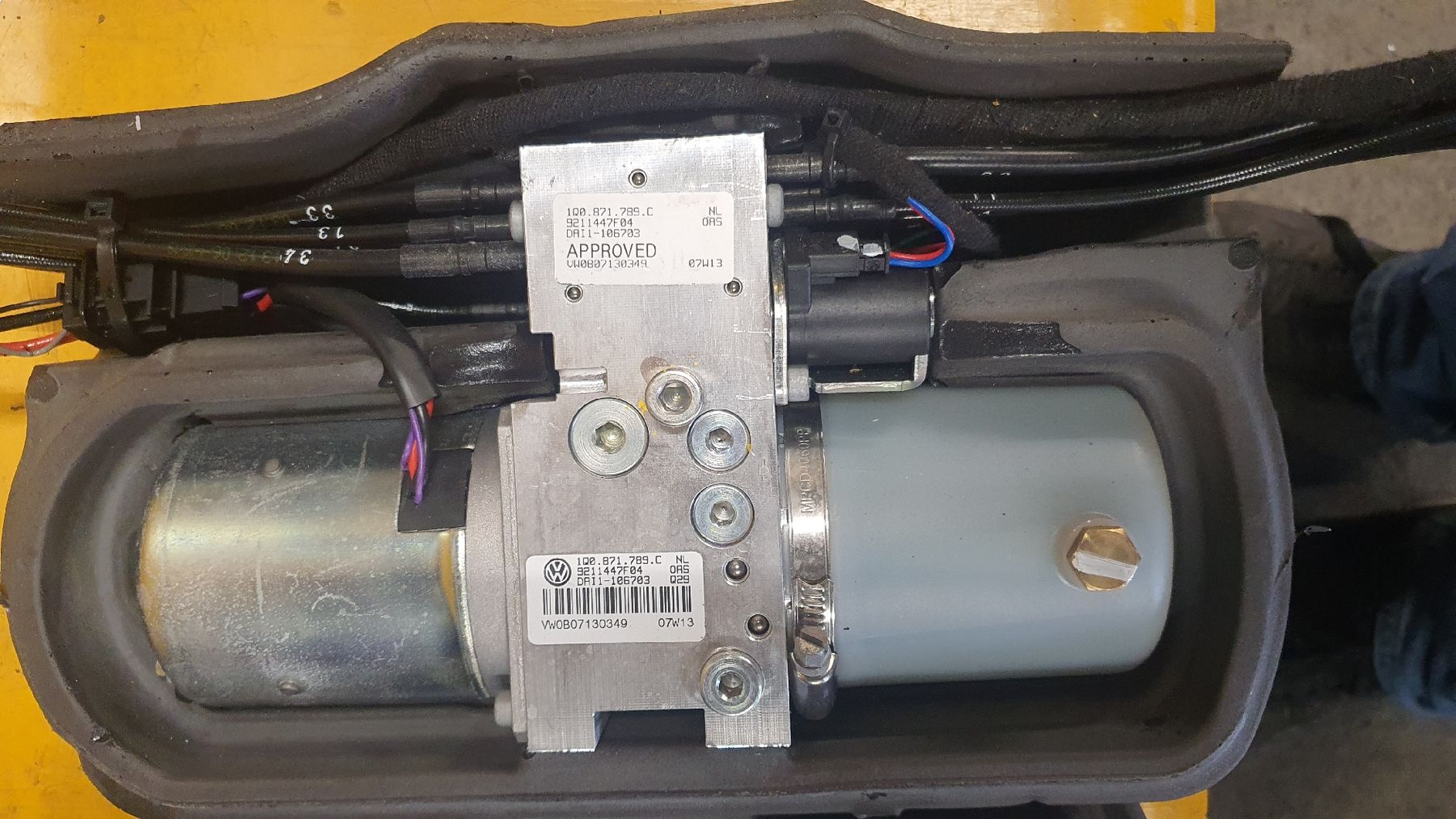 Pompe & Parti di ricambio: Hydraulik pumpe VW -Fr.120 – Usato da Wil SG venduto da RR.25