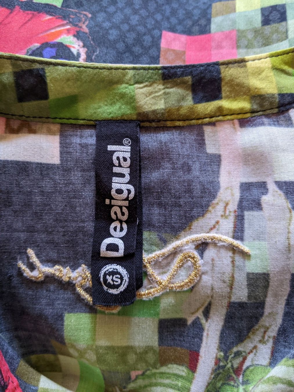 Desigual Blusen: DESIGUAL : Douce blouse imprimé patchwork 34-36 – Neu (gemäss Beschreibung) aus Petit-Lancy von lilycerise 7
