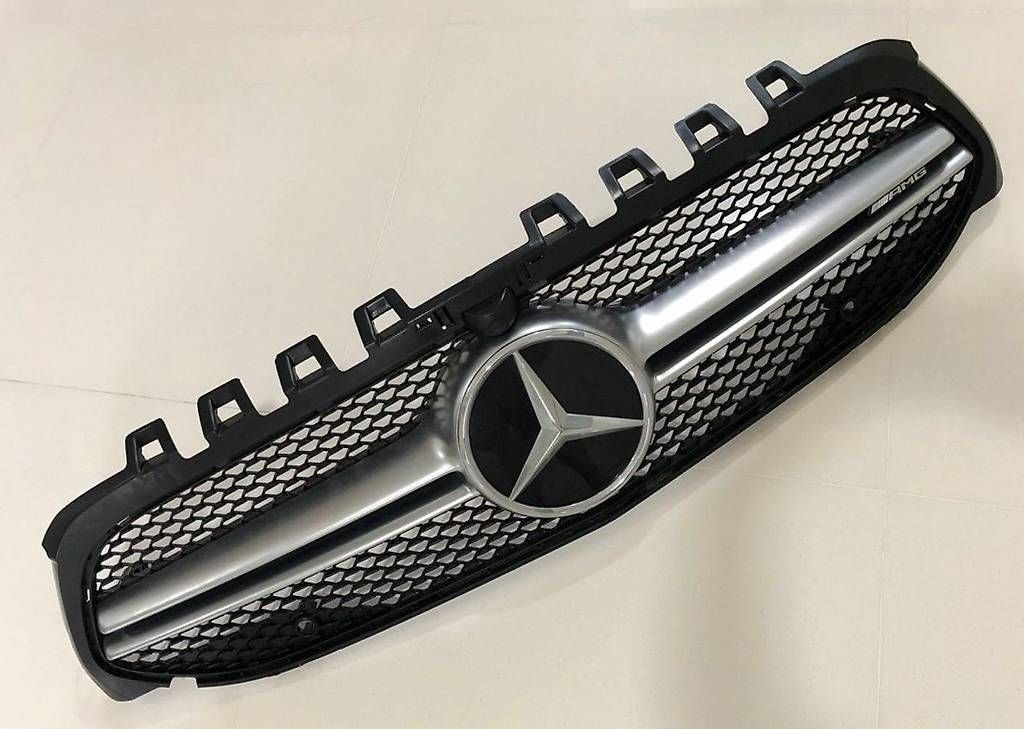 Tutti pezzi di ricambio auto: Mercedes A35 AMG Grill – Usato da Bonaduz venduto da tschaeppi0815