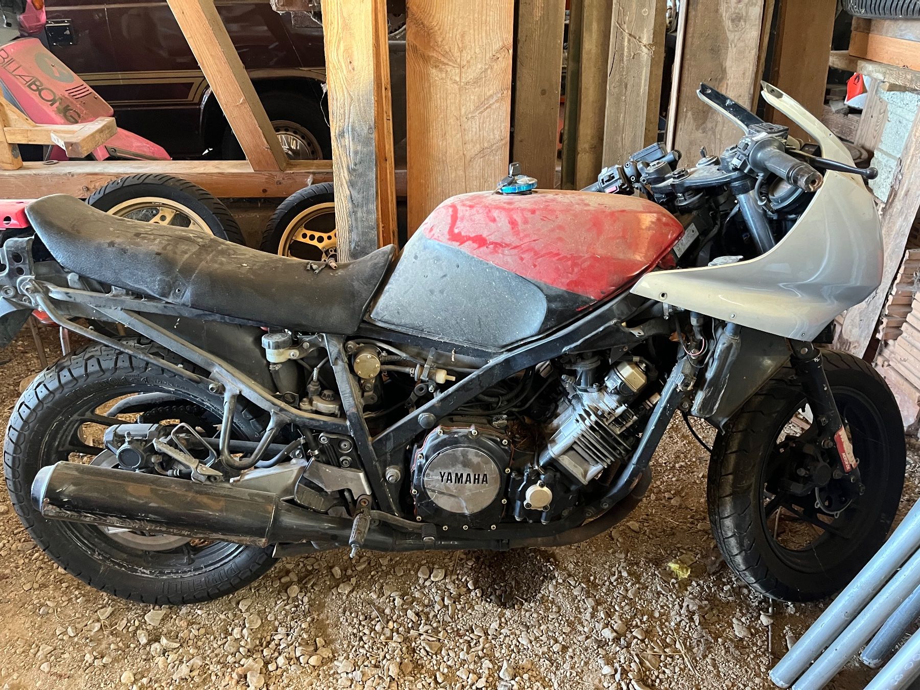 Yamaha Strada: Yamaha fz 750 à vendre – Usato da Arzier-Le Muids venduto da Jmb1960 7