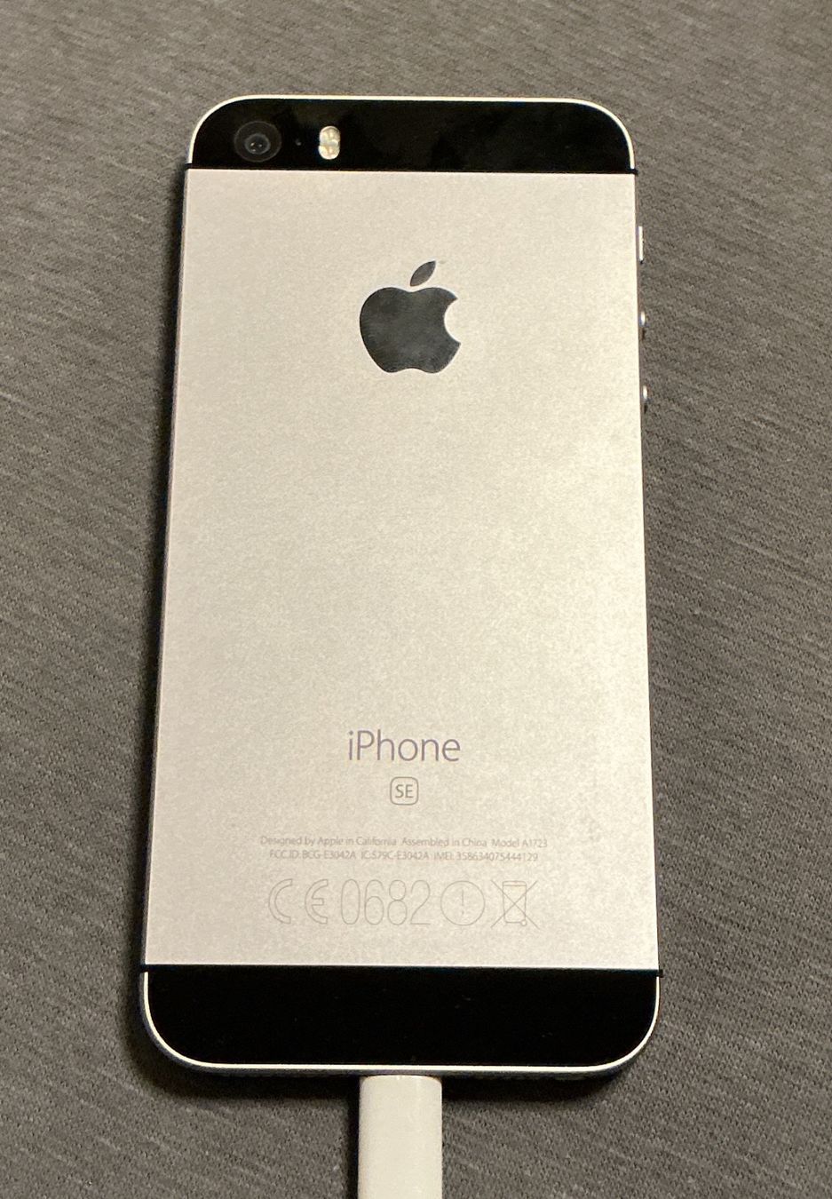 Apple Handys / Smartphones: iPhone SE 1 Gen – Gebraucht aus Wetzikon ZH von ga3737 1