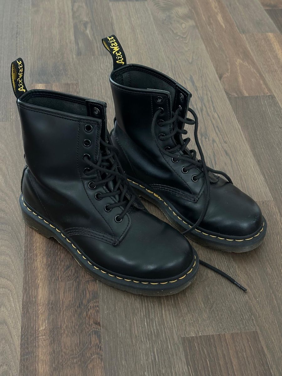 Dr. Martens Scarpe da uomo: Dr. Martens 1460 Smooth Leder Boots, Grösse 37 – Usato da Mörschwil venduto da ReLuxeAtelier 1