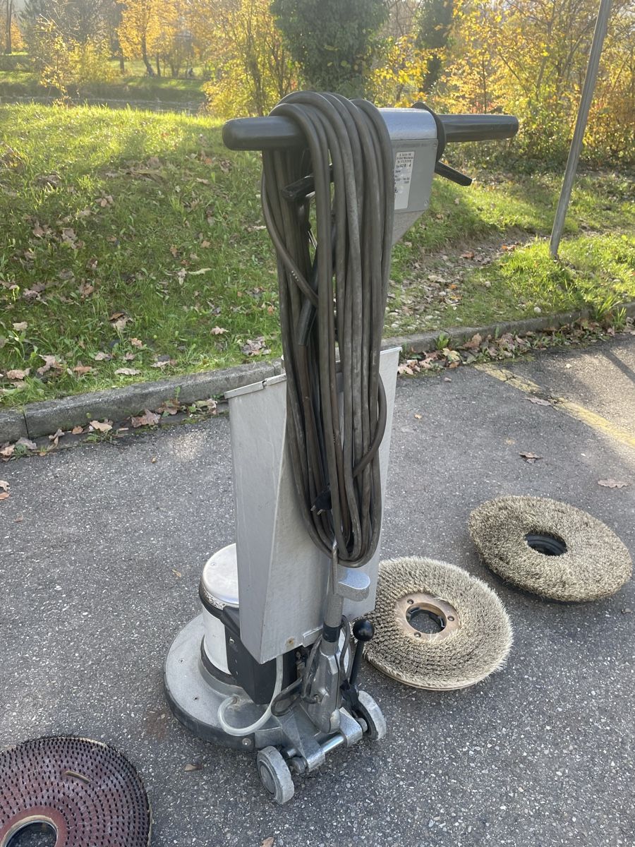Tutte le macchine: Einscheibmaschine Taski – Usato da Würenlos venduto da Shop_Shop 4
