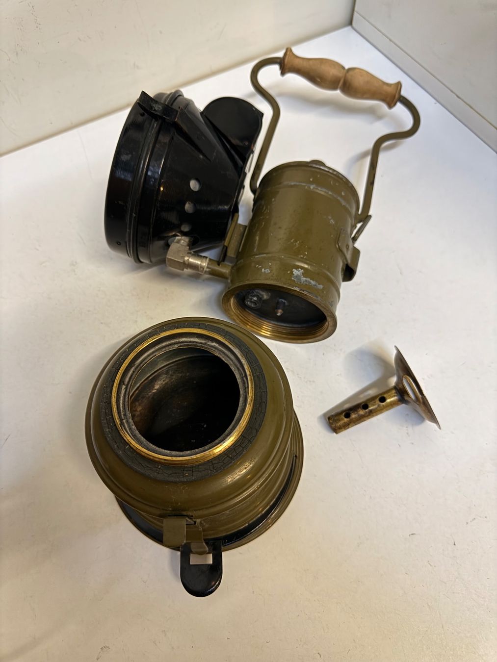 Lampade: Scheinwerfer Karbidlampe Karbidlaterne der Schweizer Armee – Usato da bad ragaz venduto da shopizol 6
