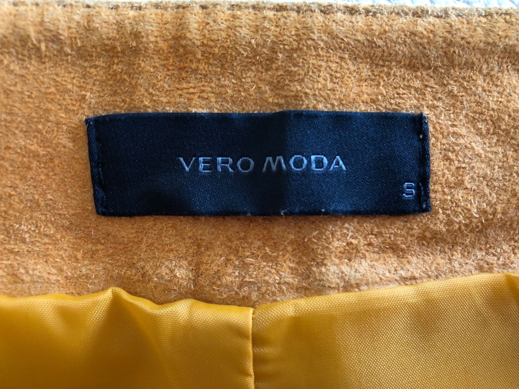 Vero Moda Röcke: GENUINE SUEDE MINI SKIRT, SIZE XS – Gebraucht aus Forch von ele_9gsf 2