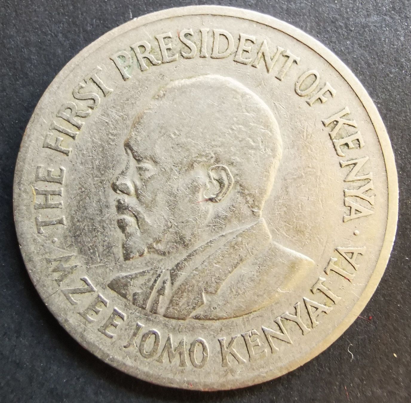 Tutti le monete: P51 Kenya 1 Shilling 1969 – Usato da Cousset venduto da Patricio77