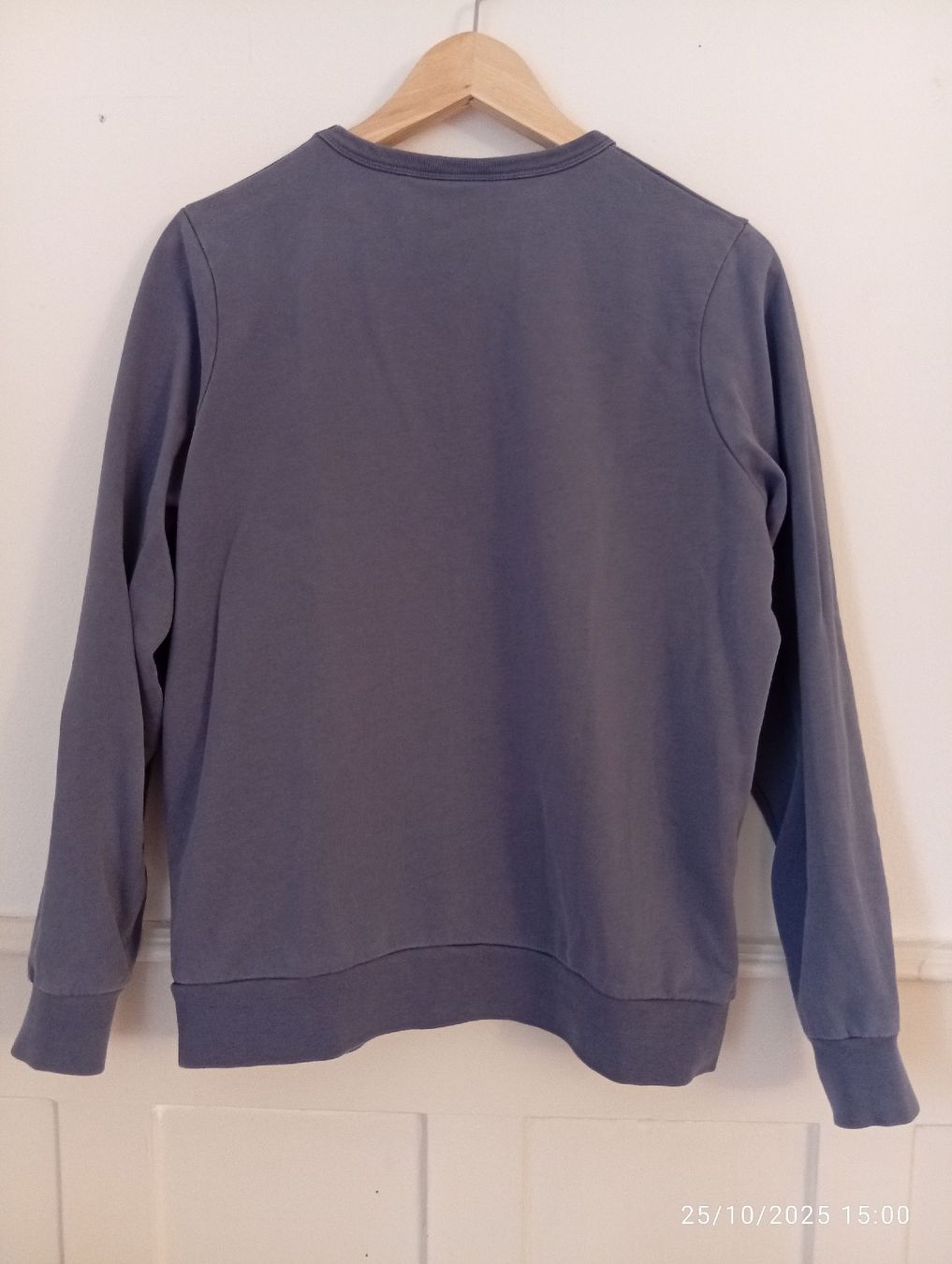 Pullover & Sweatshirts: The Tiny Big sister Pullover 38 – Gebraucht aus Zürich von teblapi 1