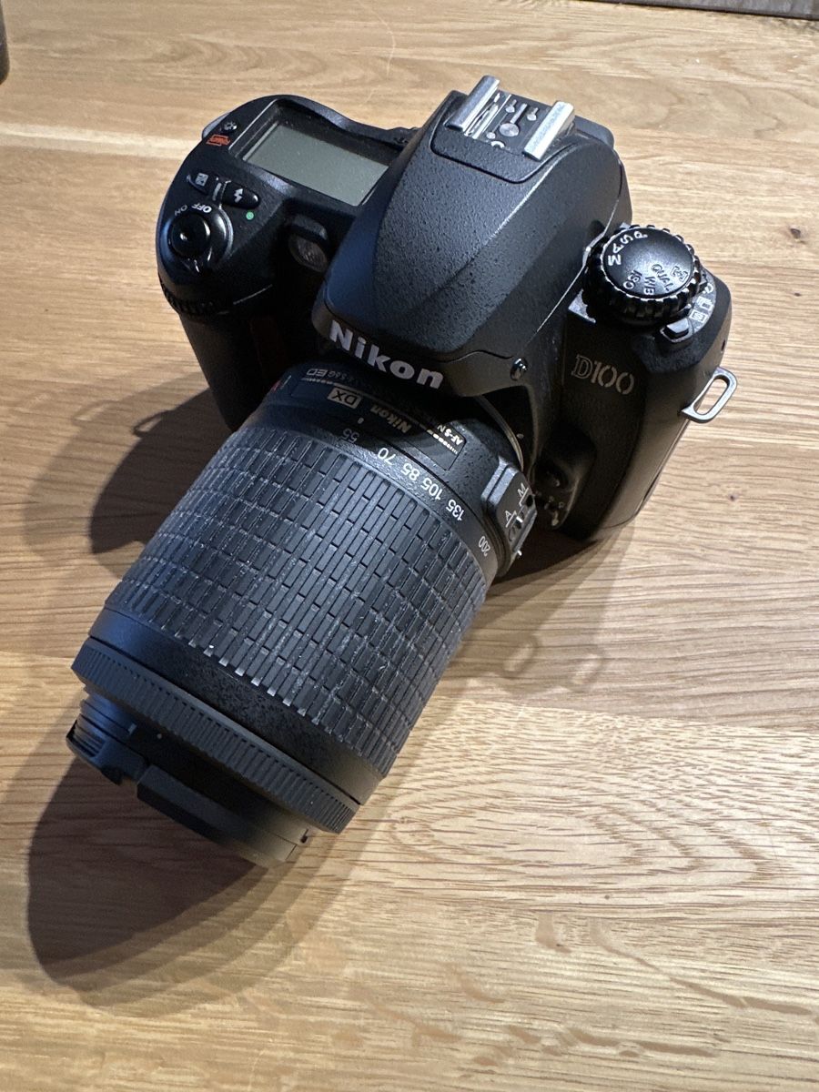 Nikon Kamera: Nikon D100 – Gebraucht aus Münsingen von  1